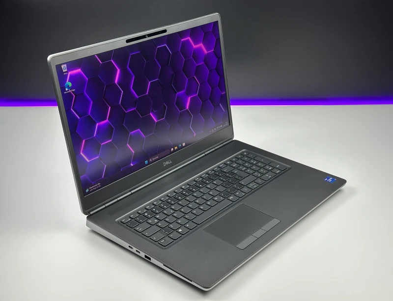 Dell Precision 7760 z i7-11850H, ekranem 4K UHD 120Hz i RTX A3000. Mobilna stacja robocza z 4 slotami RAM i szerokimi możliwościami rozbudowy.