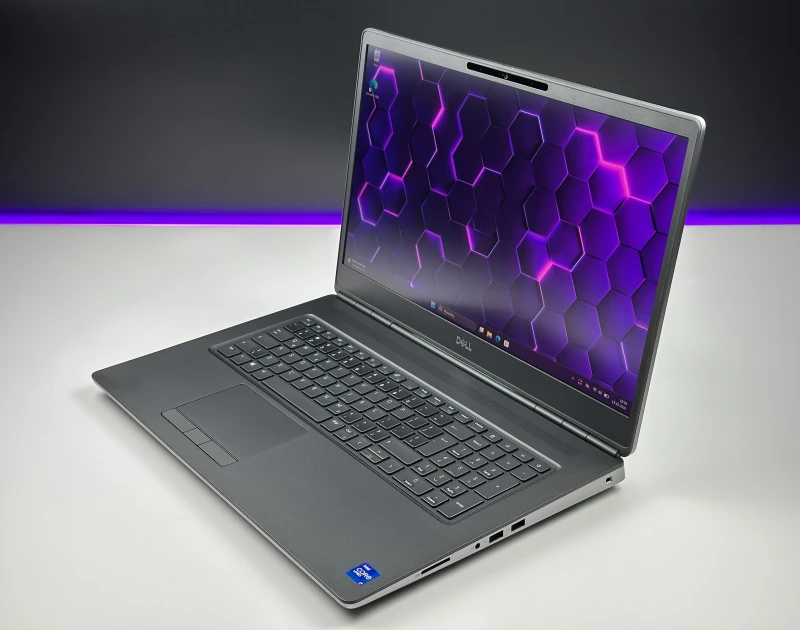 Dell Precision 7760 z i7-11850H, ekranem 4K UHD 120Hz i RTX A3000. Mobilna stacja robocza z 4 slotami RAM i szerokimi możliwościami rozbudowy.