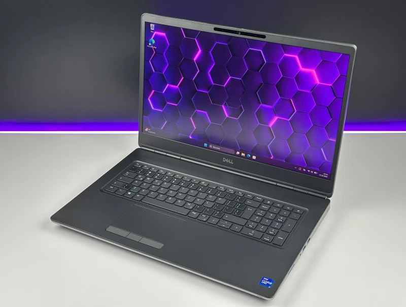Dell Precision 7760 z i7-11850H, ekranem 4K UHD 120Hz i RTX A3000. Mobilna stacja robocza z 4 slotami RAM i szerokimi możliwościami rozbudowy.