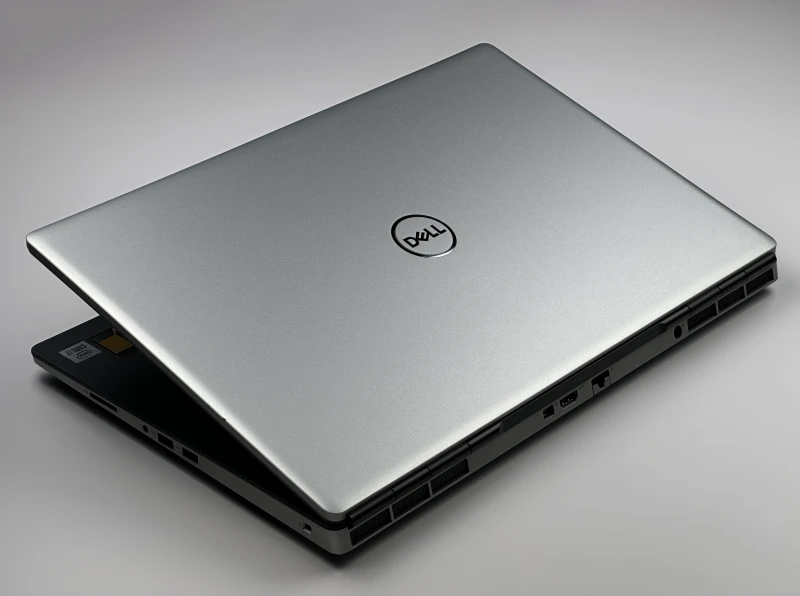 Dell Precision 7750 z i7-10850H i RTX3000 – profesjonalna stacja robocza stworzona do grafiki 3D, CAD i wymagających projektów inżynieryjnych. Dell Precision 7750 z i7-10850H i RTX3000 – profesjonalna stacja robocza stworzona do grafiki 3D, CAD i wymagających projektów inżynieryjnych.