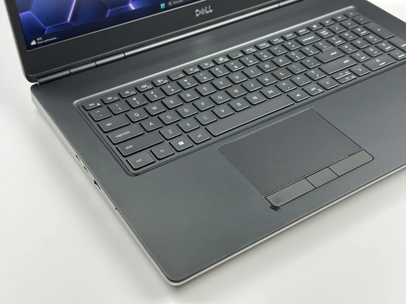 Dell Precision 7750 z i7-10850H i RTX3000 – profesjonalna stacja robocza stworzona do grafiki 3D, CAD i wymagających projektów inżynieryjnych.