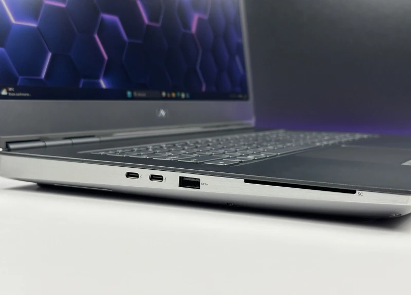 Dell Precision 7750 z i7-10850H i RTX3000 – profesjonalna stacja robocza stworzona do grafiki 3D, CAD i wymagających projektów inżynieryjnych.