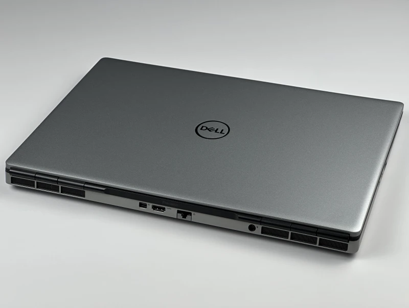 Dell Precision 7750 z i7-10850H i RTX3000 – profesjonalna stacja robocza stworzona do grafiki 3D, CAD i wymagających projektów inżynieryjnych.
