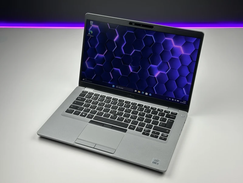 Dell Latitude 5410 z i5-10310U, ekranem 14" FHD i Intel UHD Graphics. Biznesowy laptop z USB-C, HDMI, RJ-45 i możliwością rozbudowy pamięci RAM.