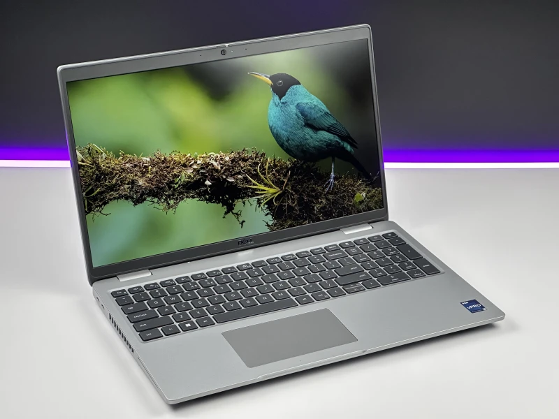 Dell Latitude 5540 z i5-1335U, ekranem 15.6" FHD i Intel Iris Xe Graphics. Laptop z modemem LTE, klawiaturą US, Thunderbolt 4 i portem RJ-45. Dell Latitude 5540 z i5-1335U, ekranem 15.6" FHD i Intel Iris Xe Graphics. Laptop z modemem LTE, klawiaturą US, Thunderbolt 4 i portem RJ-45.