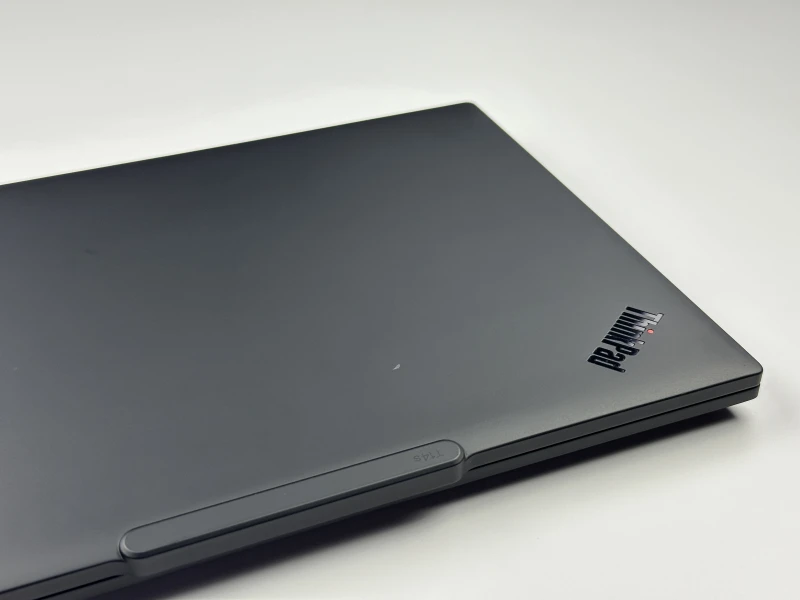 ThinkPad T14s Gen 5 z Core Ultra 5 125U, 16GB RAM i ekranem 14". Konstrukcja z Thunderbolt 4, Wi-Fi 6E i nowoczesną platformą Intel Core Ultra.