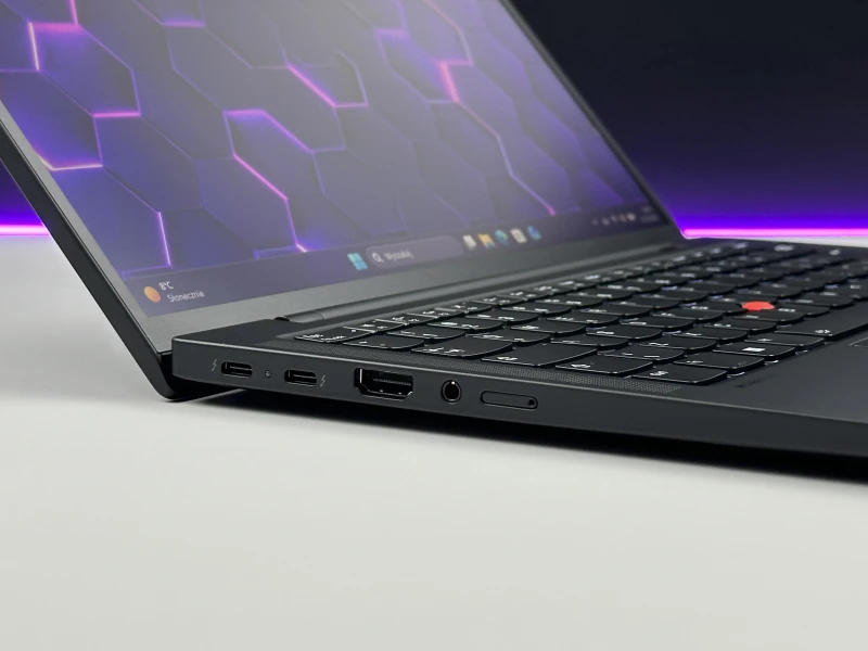 ThinkPad T14s Gen 5 z Core Ultra 5 125U, 16GB RAM i ekranem 14". Konstrukcja z Thunderbolt 4, Wi-Fi 6E i nowoczesną platformą Intel Core Ultra.