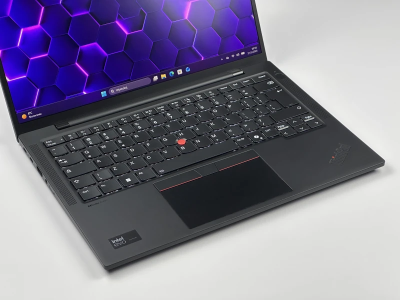 ThinkPad T14s Gen 5 z Core Ultra 5 125U, 16GB RAM i ekranem 14". Konstrukcja z Thunderbolt 4, Wi-Fi 6E i nowoczesną platformą Intel Core Ultra.