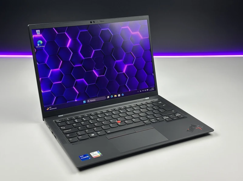 Lenovo ThinkPad X1 Carbon Gen 9 z i7-1185G7, 16GB RAM i dotykowym ekranem 14" FHD+. Intel Iris Xe, czytnik linii papilarnych i 2x Thunderbolt 4. Lenovo ThinkPad X1 Carbon Gen 9 z i7-1185G7, 16GB RAM i dotykowym ekranem 14" FHD+. Intel Iris Xe, czytnik linii papilarnych i 2x Thunderbolt 4.
