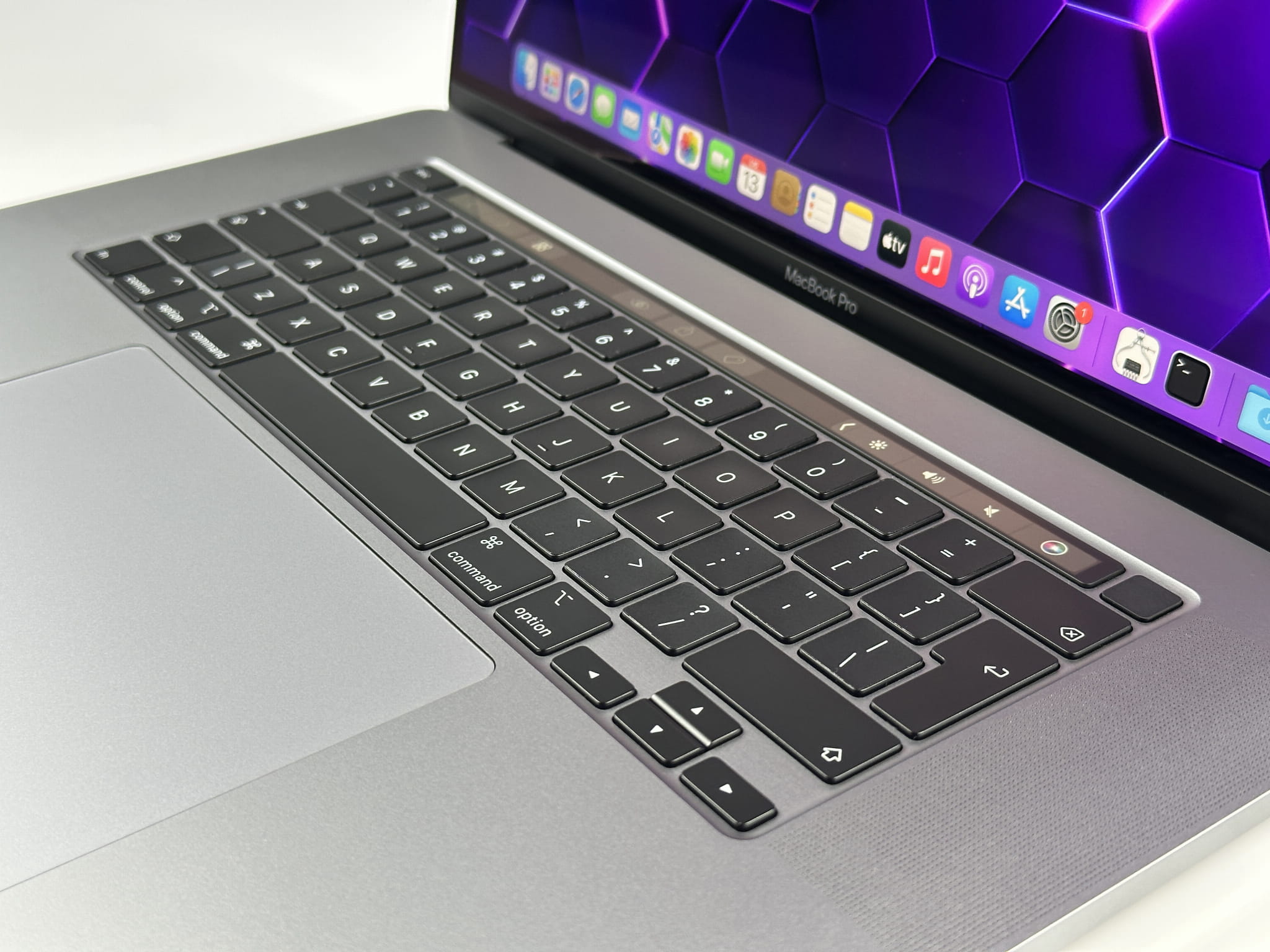 Apple MacBook Pro 16 A2141 i7-9750H 16GB 512GB Radeon Pro 5300M