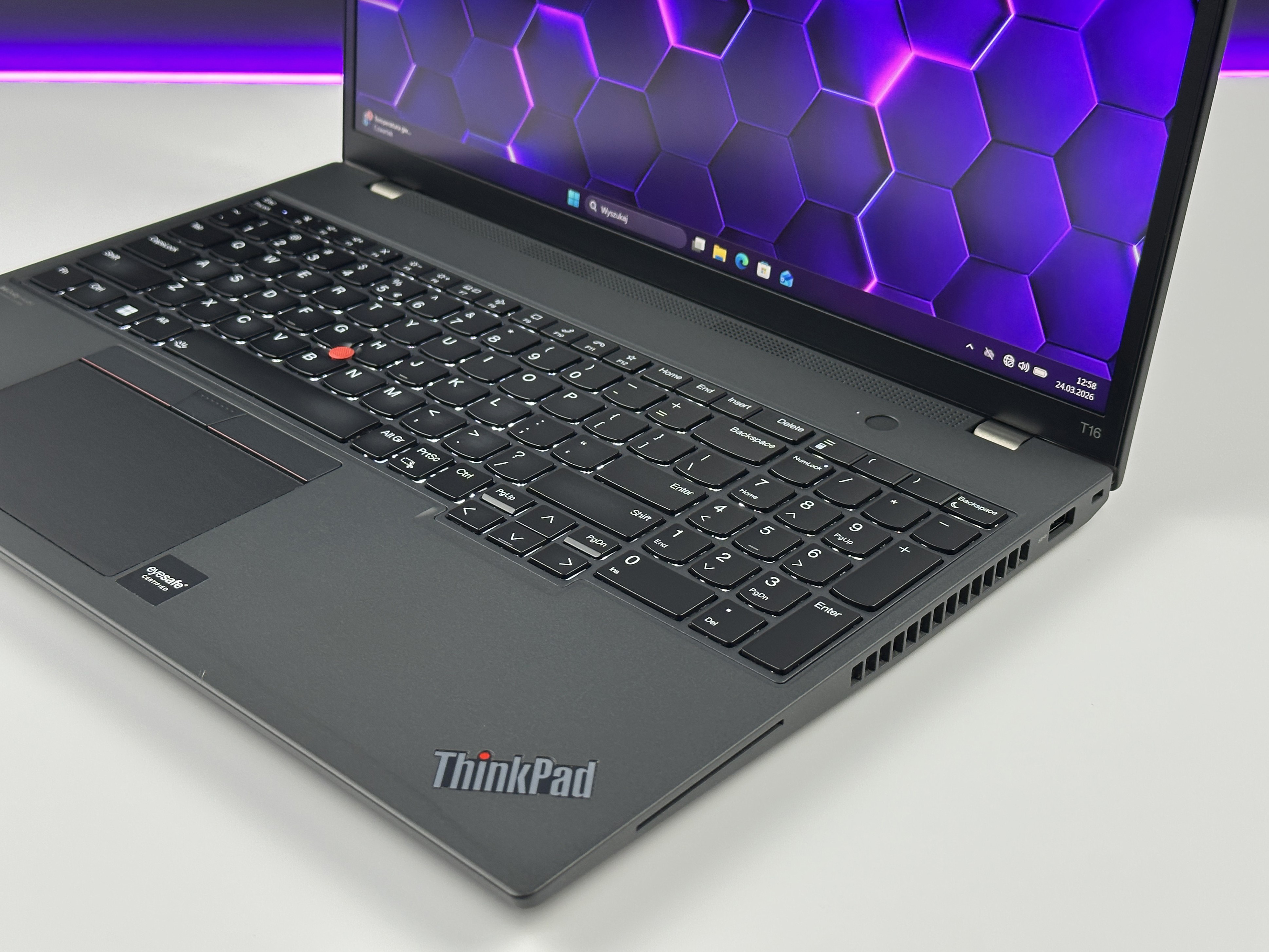 Lenovo ThinkPad T16 Gen 1 i7-1260P FHD+ US - sklep LAPTOP FACTORY