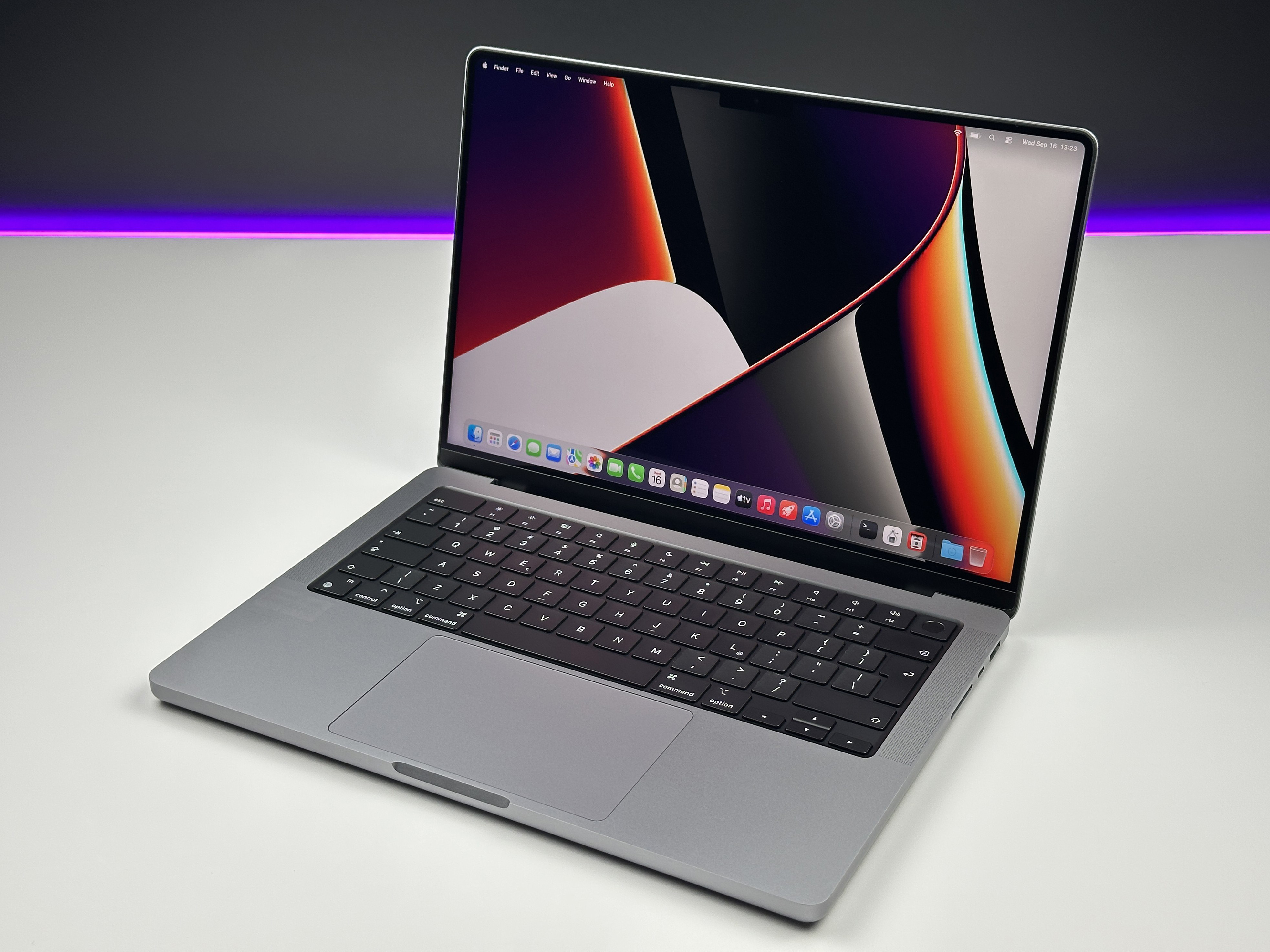 Apple MacBook Pro 14 A2442 M1 Pro 16GB 512GB 120Hz Space Gray