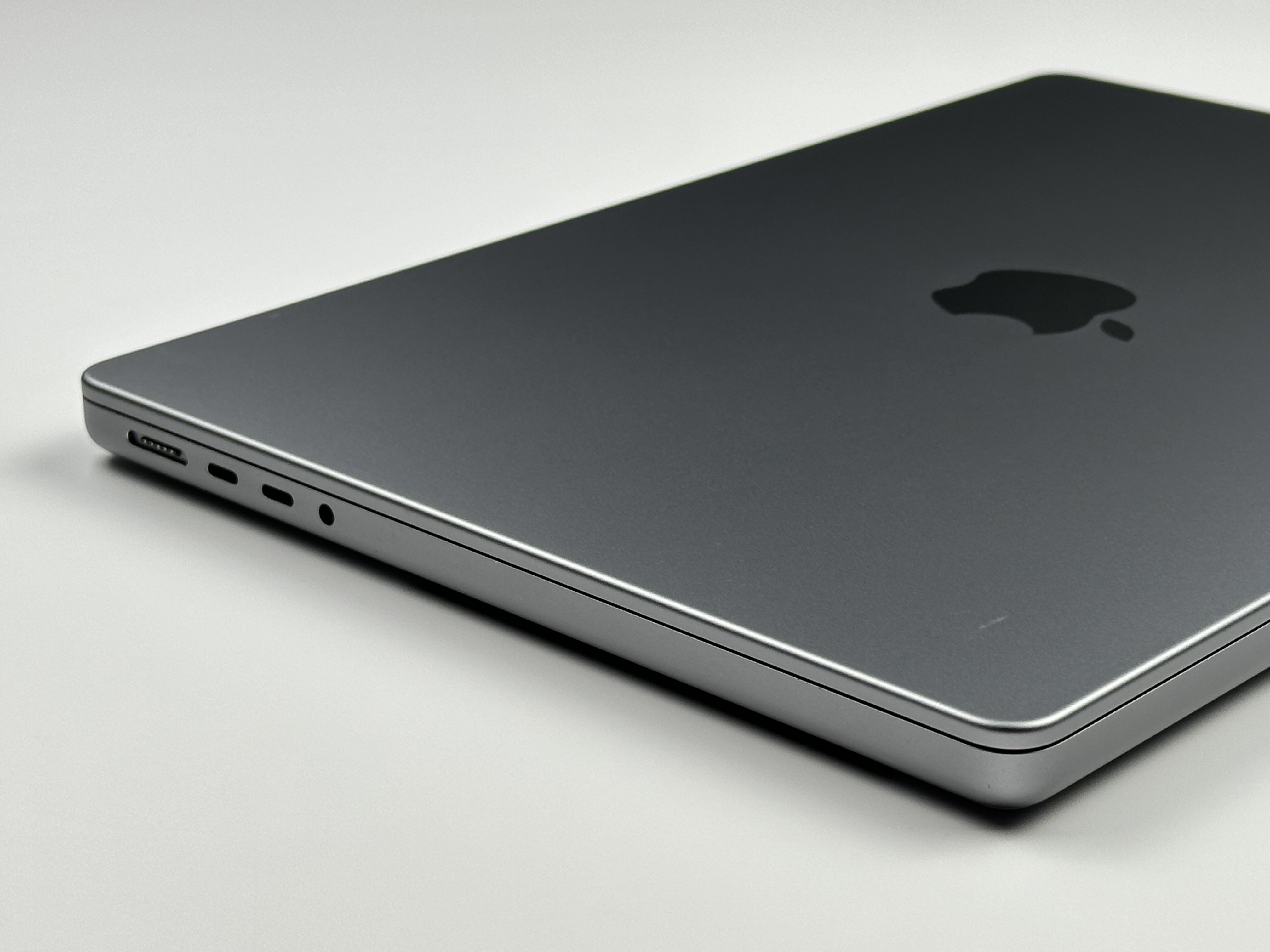 Apple MacBook Pro 14 A2442 M1 Pro 16GB 512GB 120Hz Space Gray - sklep ...