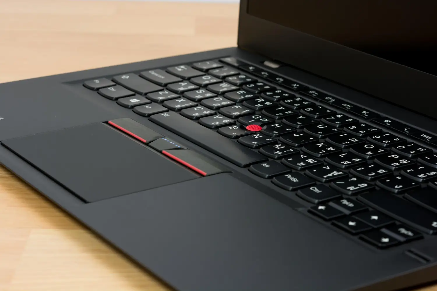 Nowoczesne laptopy Lenovo 15 cali – idealne dla zespołów