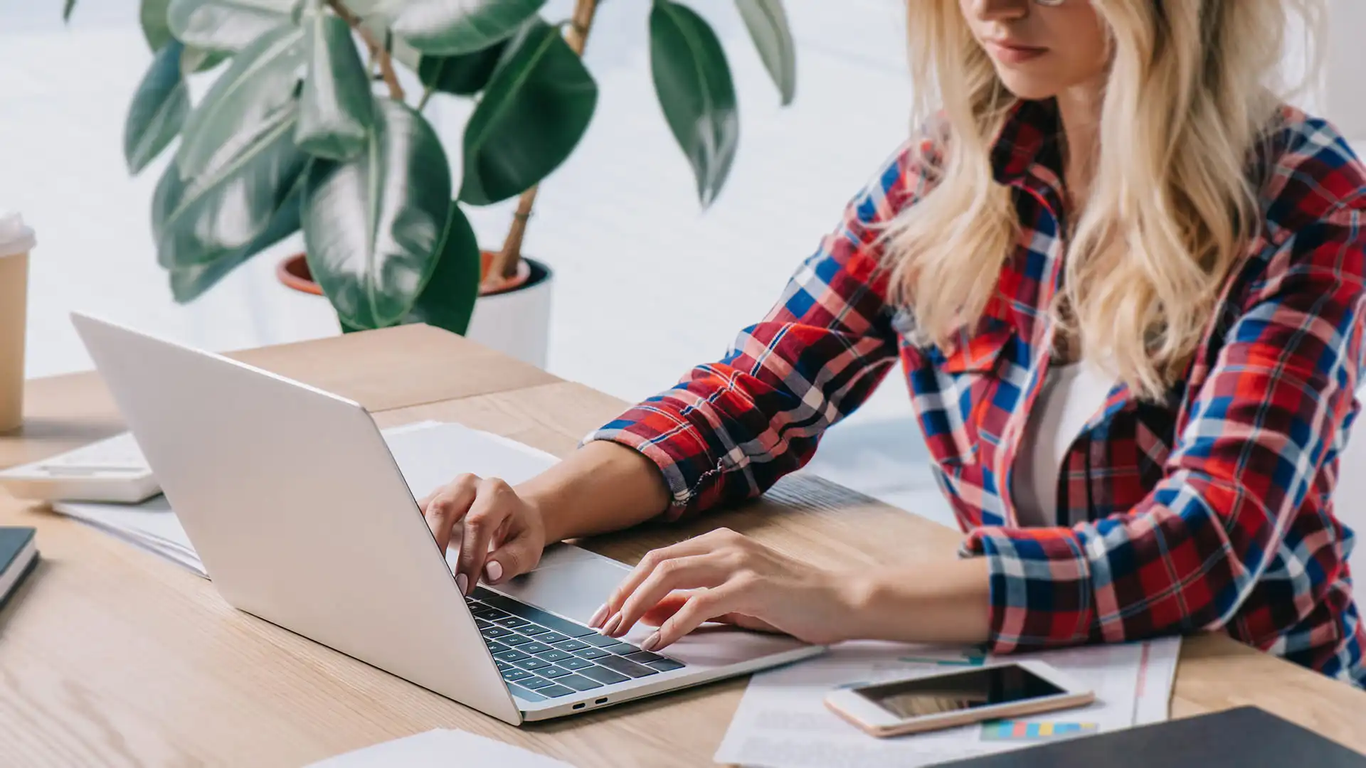 Jaki laptop dla studenta do 3000 zł?