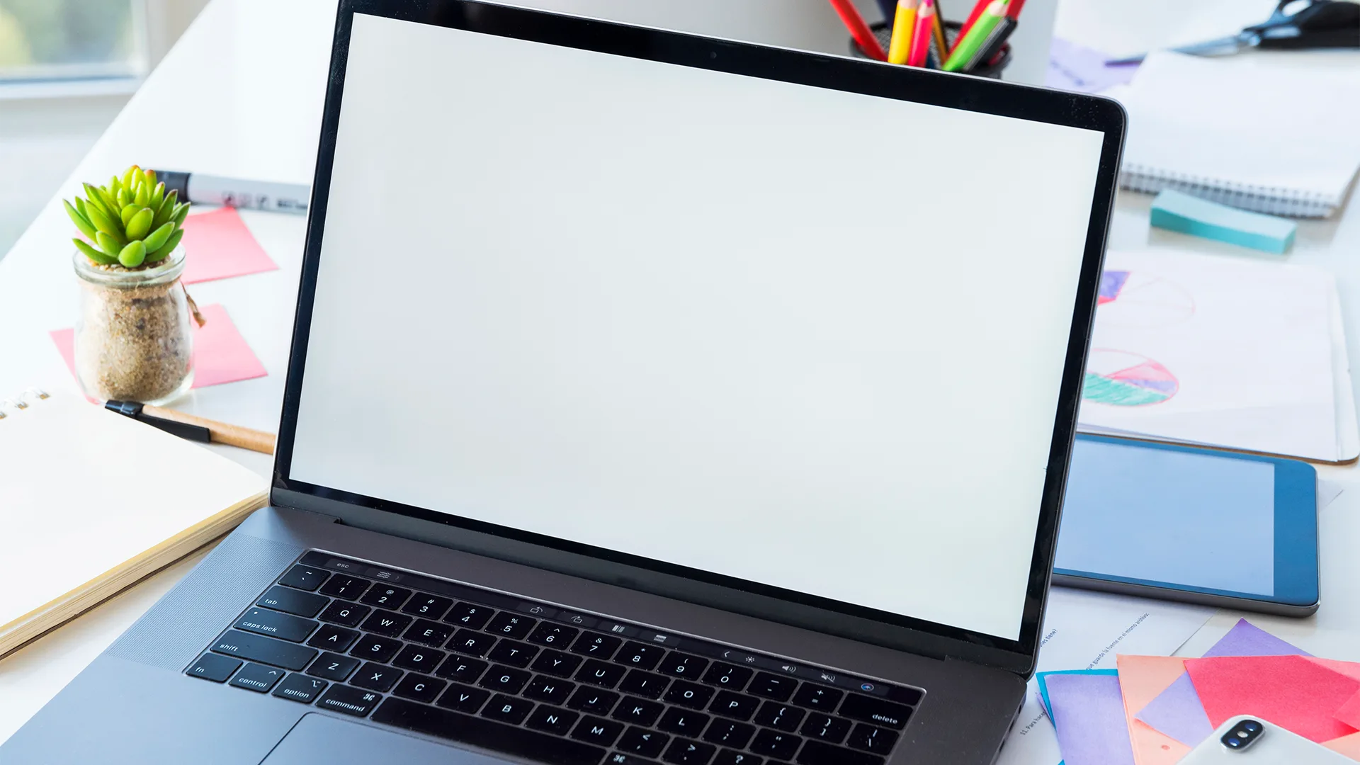 Używany laptop 15 cali – czy większy ekran to lepszy wybór?