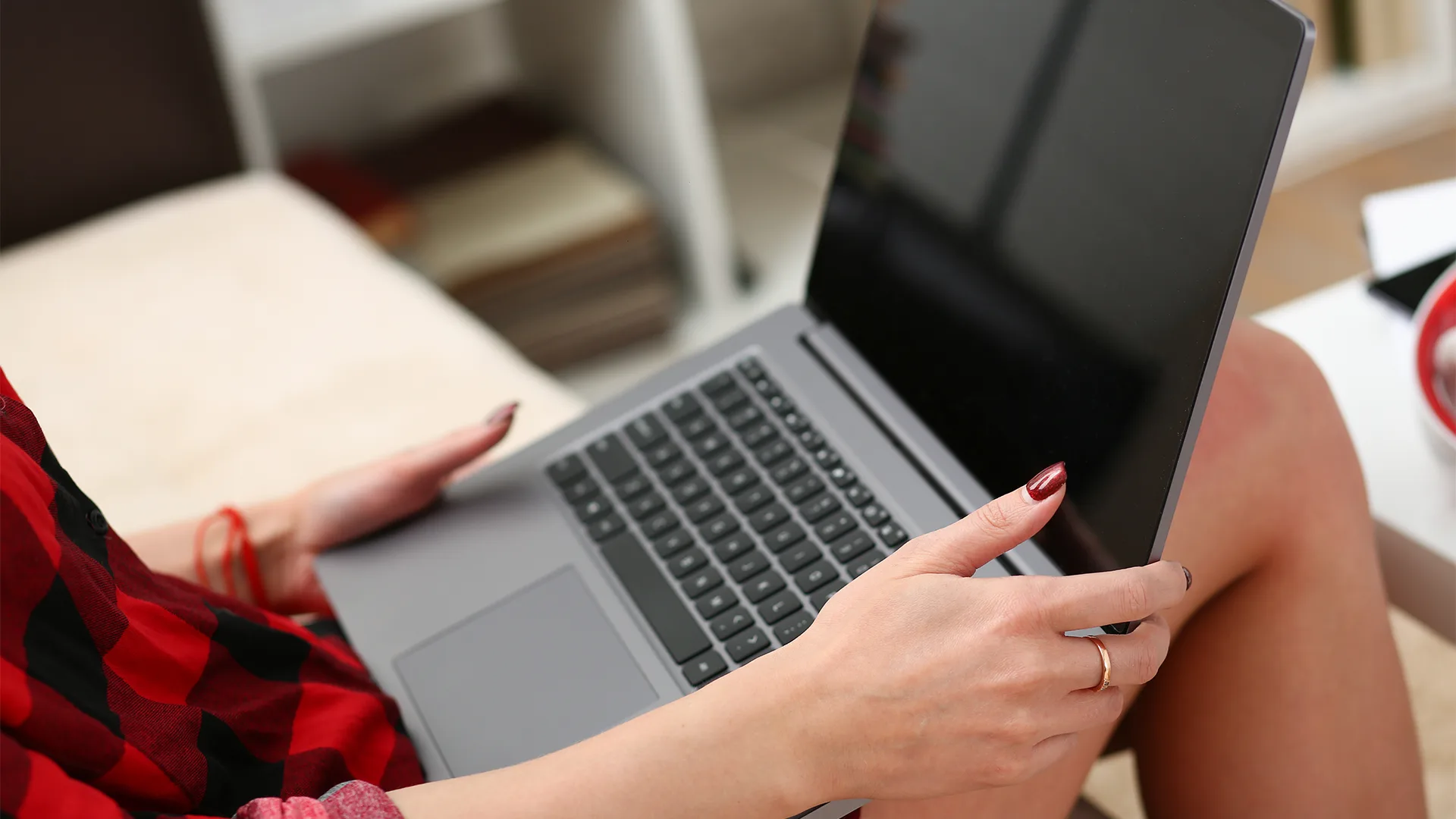 Najlepsze laptopy do biura tanio – Top 5 modeli używanych