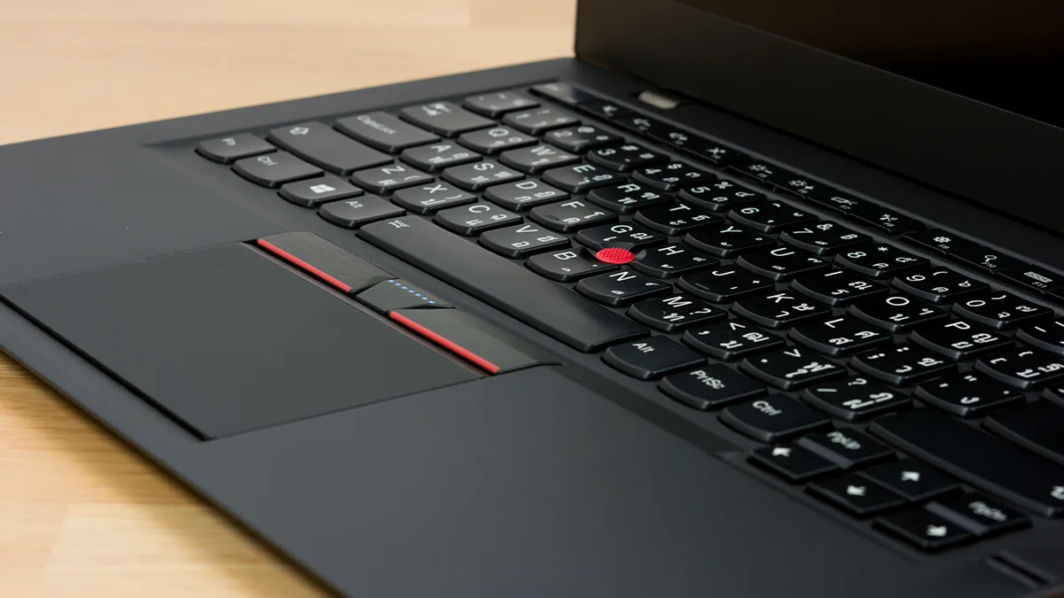 Laptop Lenovo 14” – kompaktowy, wydajny i tani – Czy to możliwe?